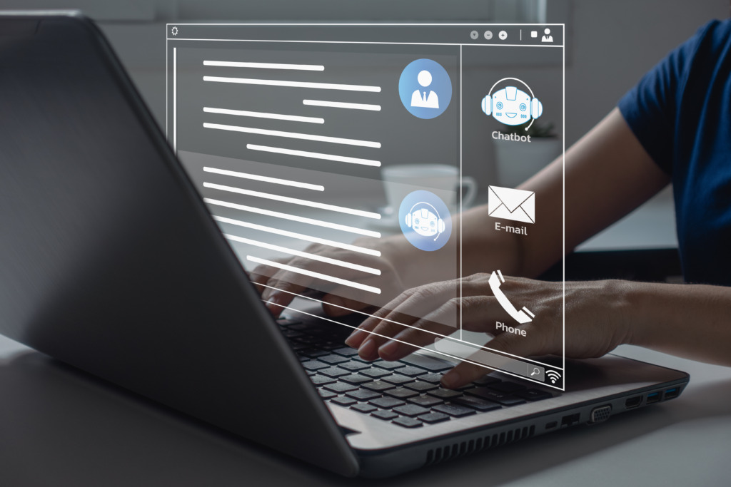 オンライン上で文字ベースでディスカッションして、新たな理解を深めます。